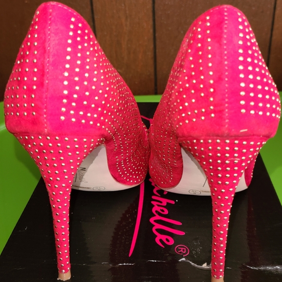 Shoes - Picture 3 of 3